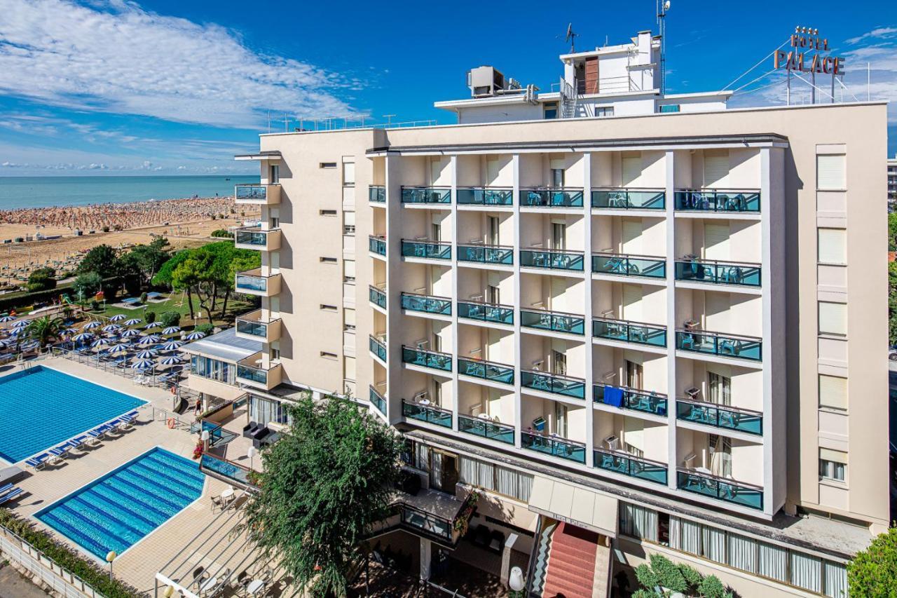 Hotel Palace Бибионе Экстерьер фото
