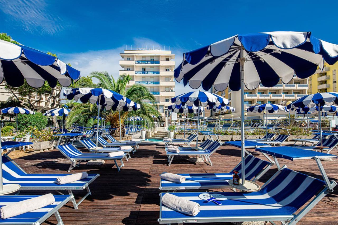 Hotel Palace Бибионе Экстерьер фото