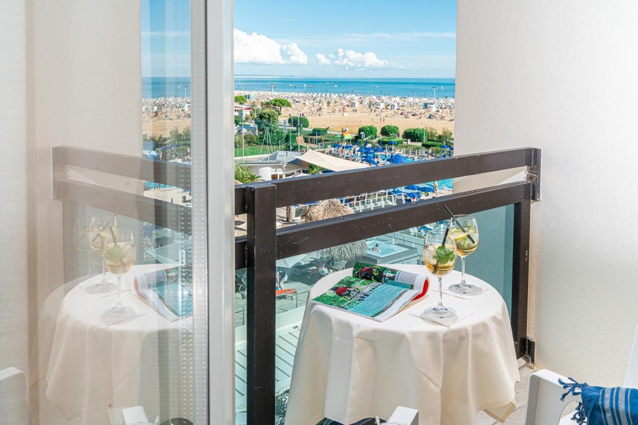 Hotel Palace Бибионе Экстерьер фото