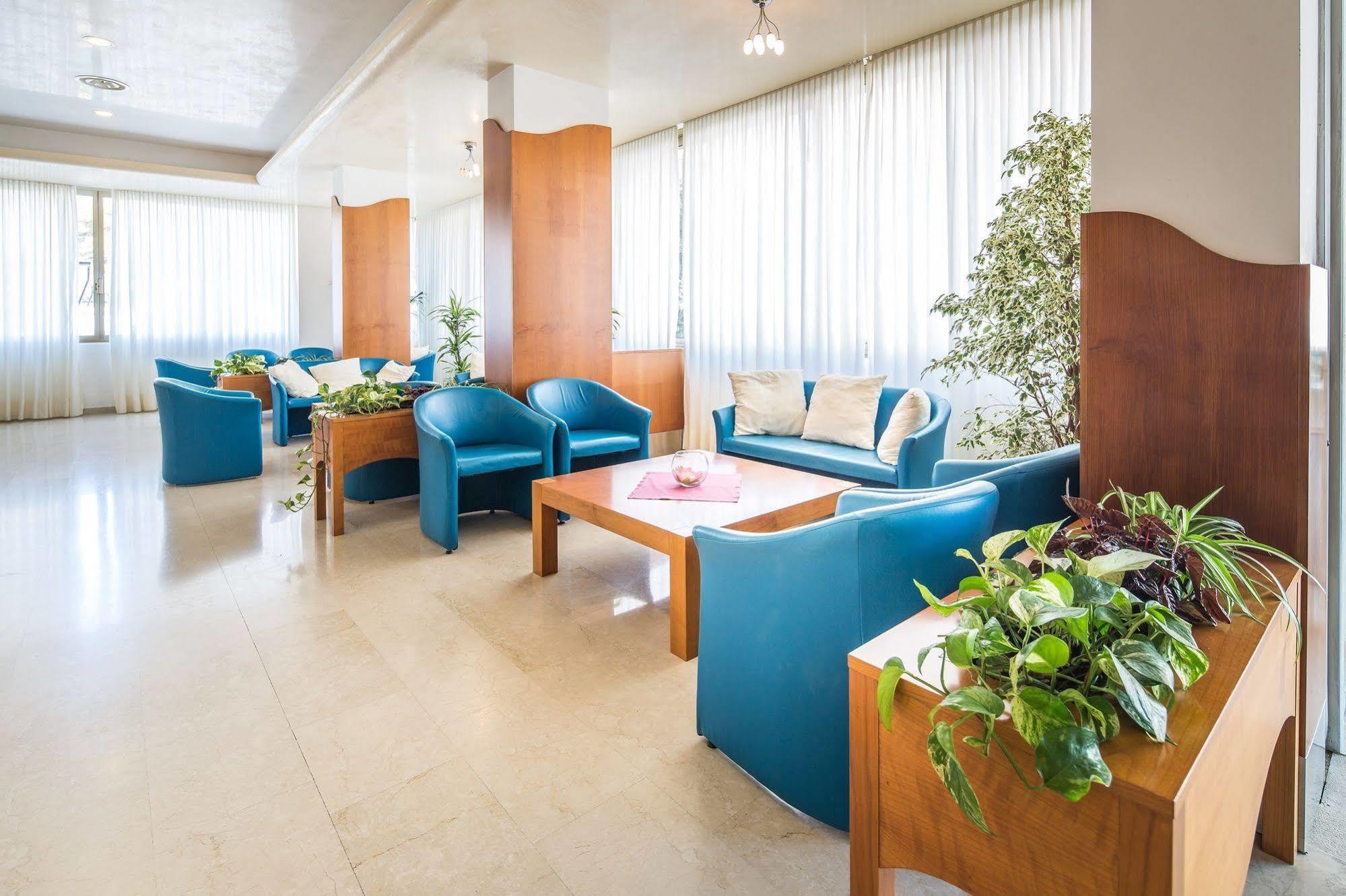 Hotel Palace Бибионе Экстерьер фото